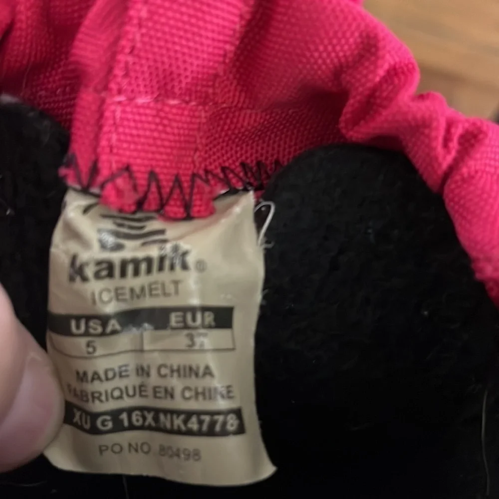 Kamik children snow/rain boots, size 5 , pink, in  very good condition.